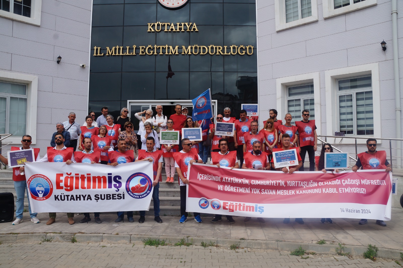 14 HAZİRAN 2024 ÖMK VE ÇAĞ DIŞI MÜFREDATA KARŞI BASIN AÇIKLAMAMIZ